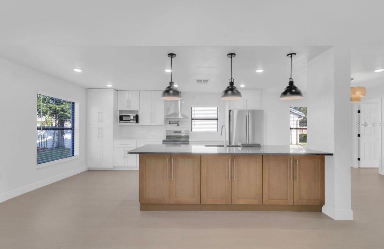 Image 9 of 30 For 2622 Liz Lane