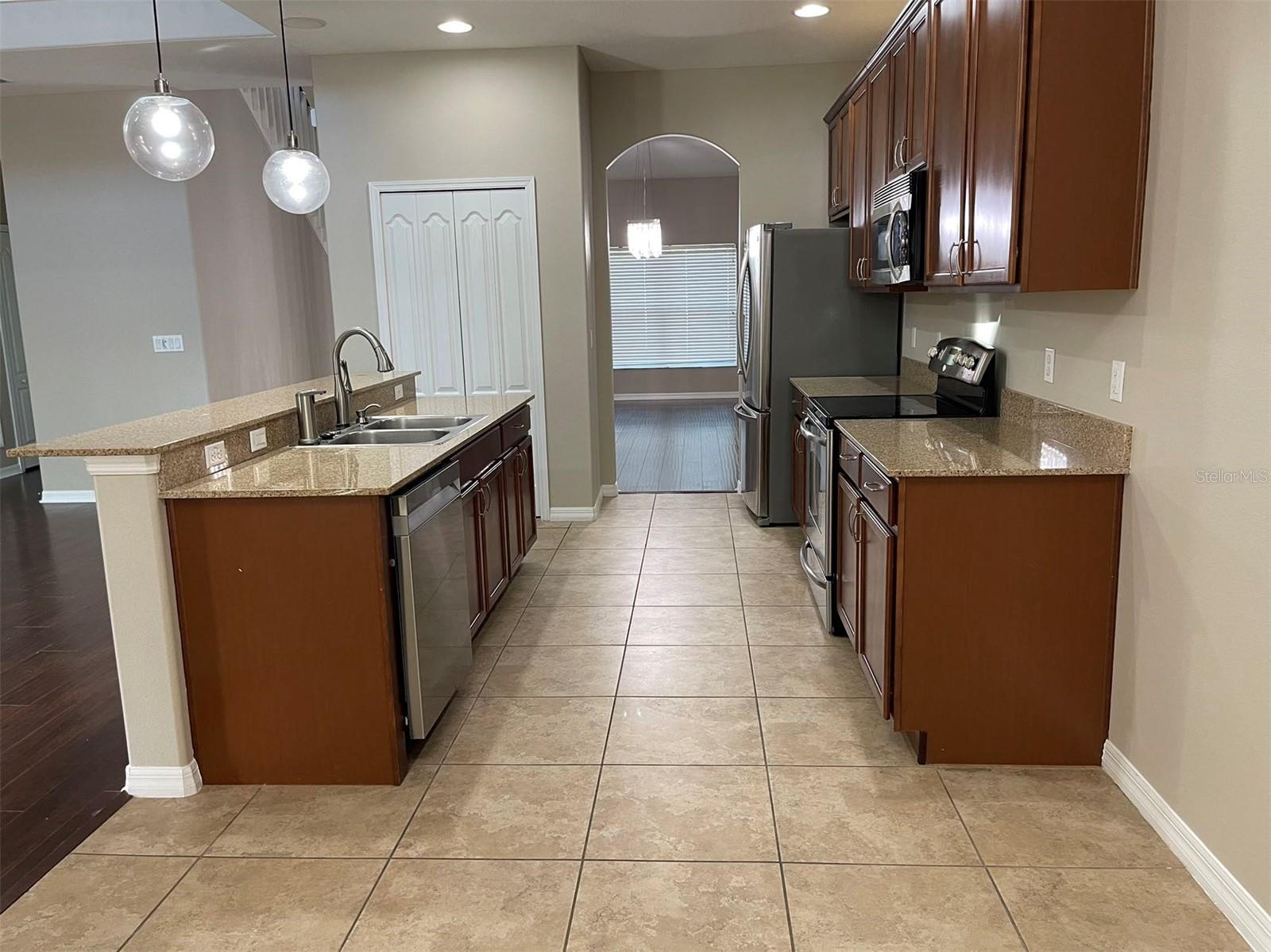 Image 10 of 38 For 12016 Deer Path Way