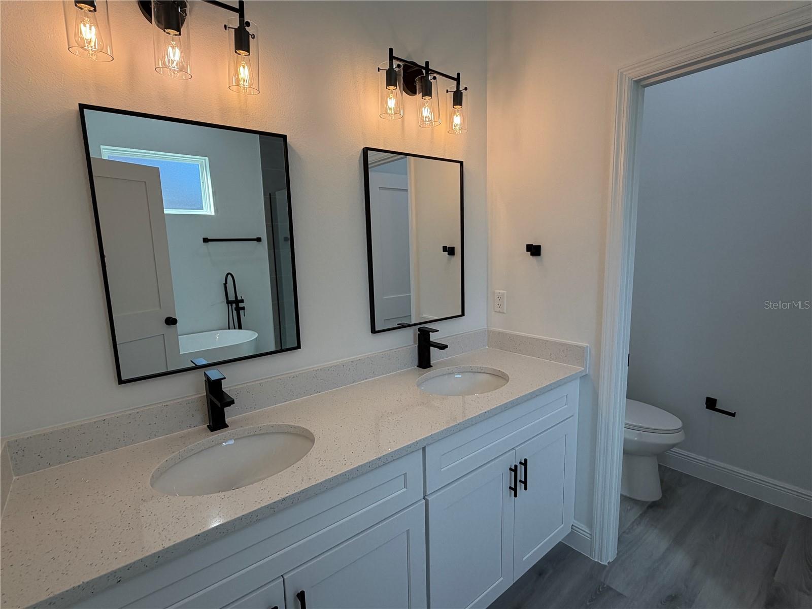 Image 10 of 29 For 15001 Sw 46th Cir