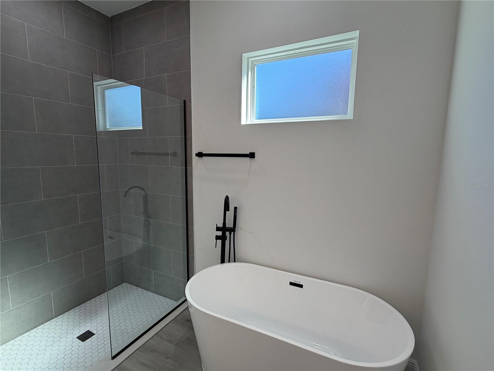 Image 11 of 29 For 15001 Sw 46th Cir