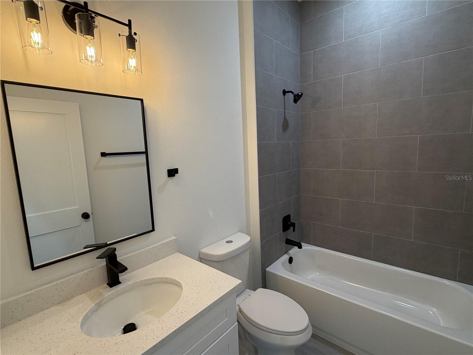 Image 14 of 29 For 15001 Sw 46th Cir