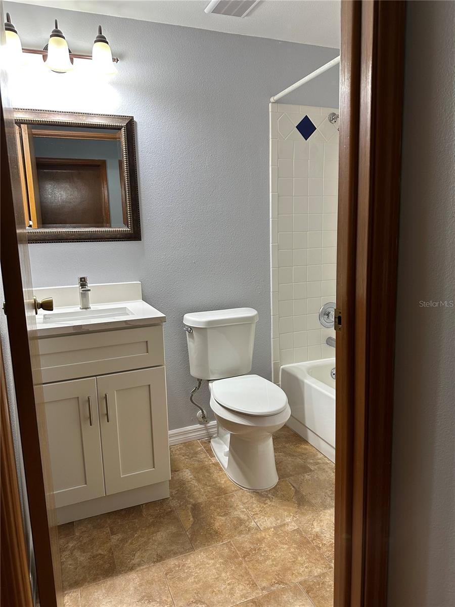 Image 13 of 22 For 7427 Spring Villas Circle