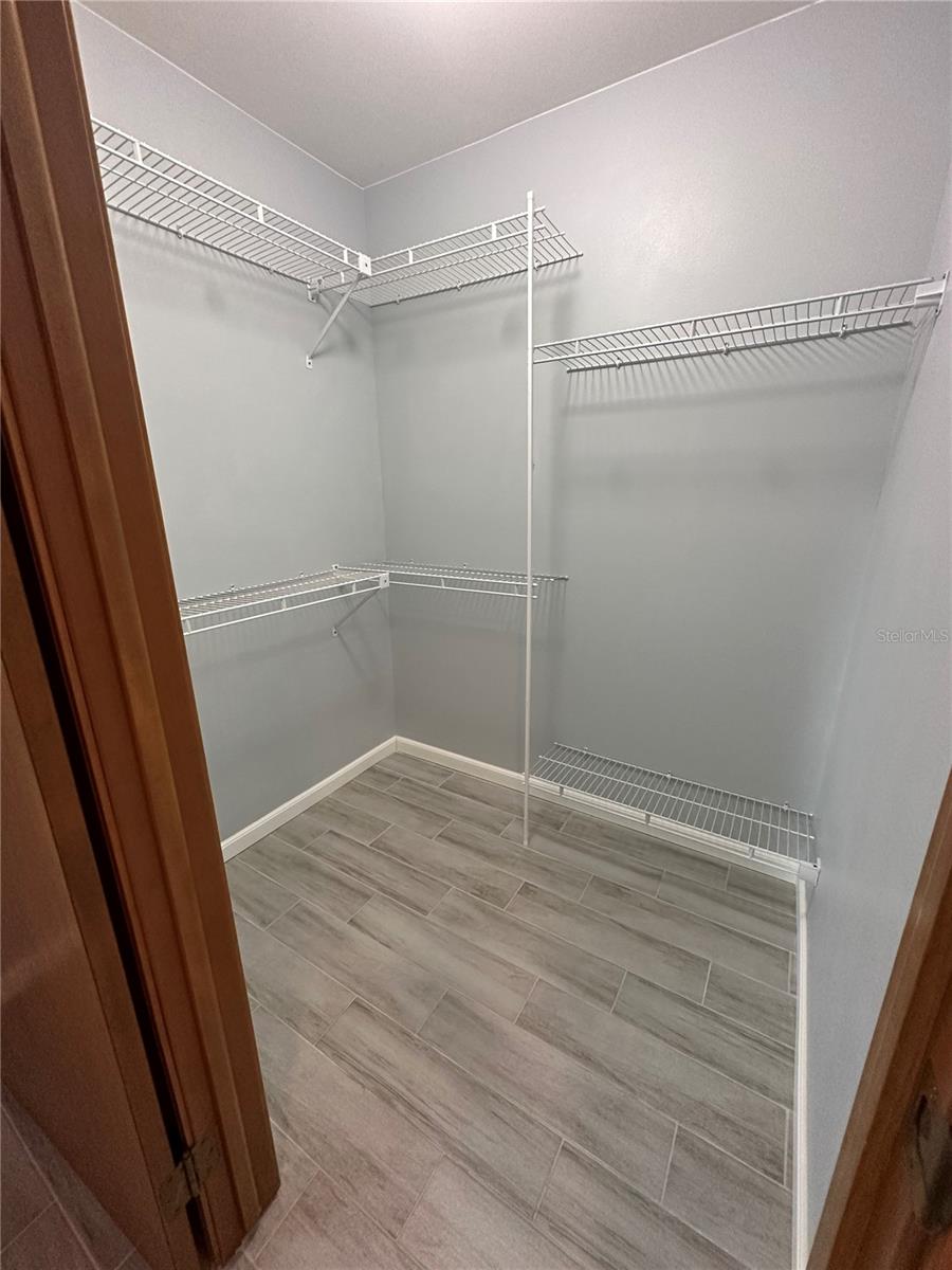 Image 15 of 22 For 7427 Spring Villas Circle