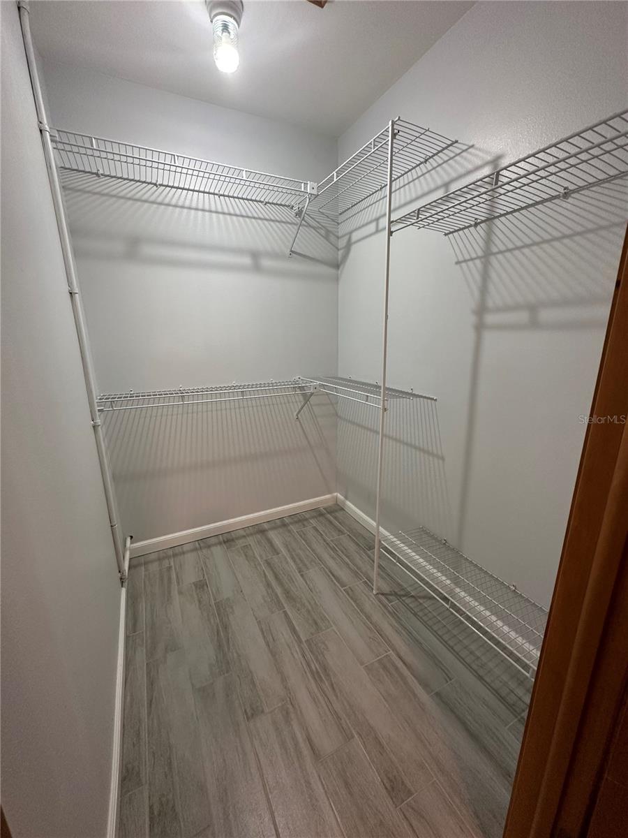 Image 17 of 22 For 7427 Spring Villas Circle