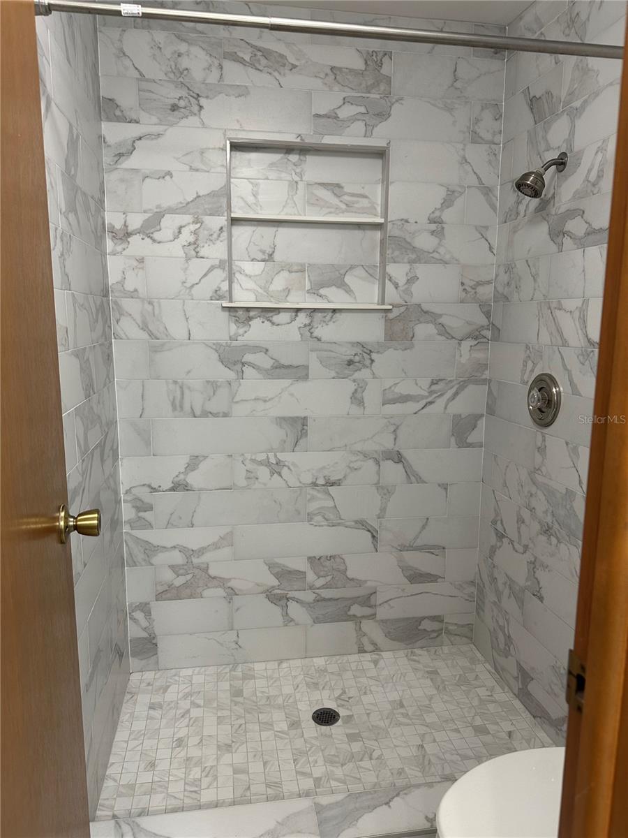 Image 20 of 22 For 7427 Spring Villas Circle