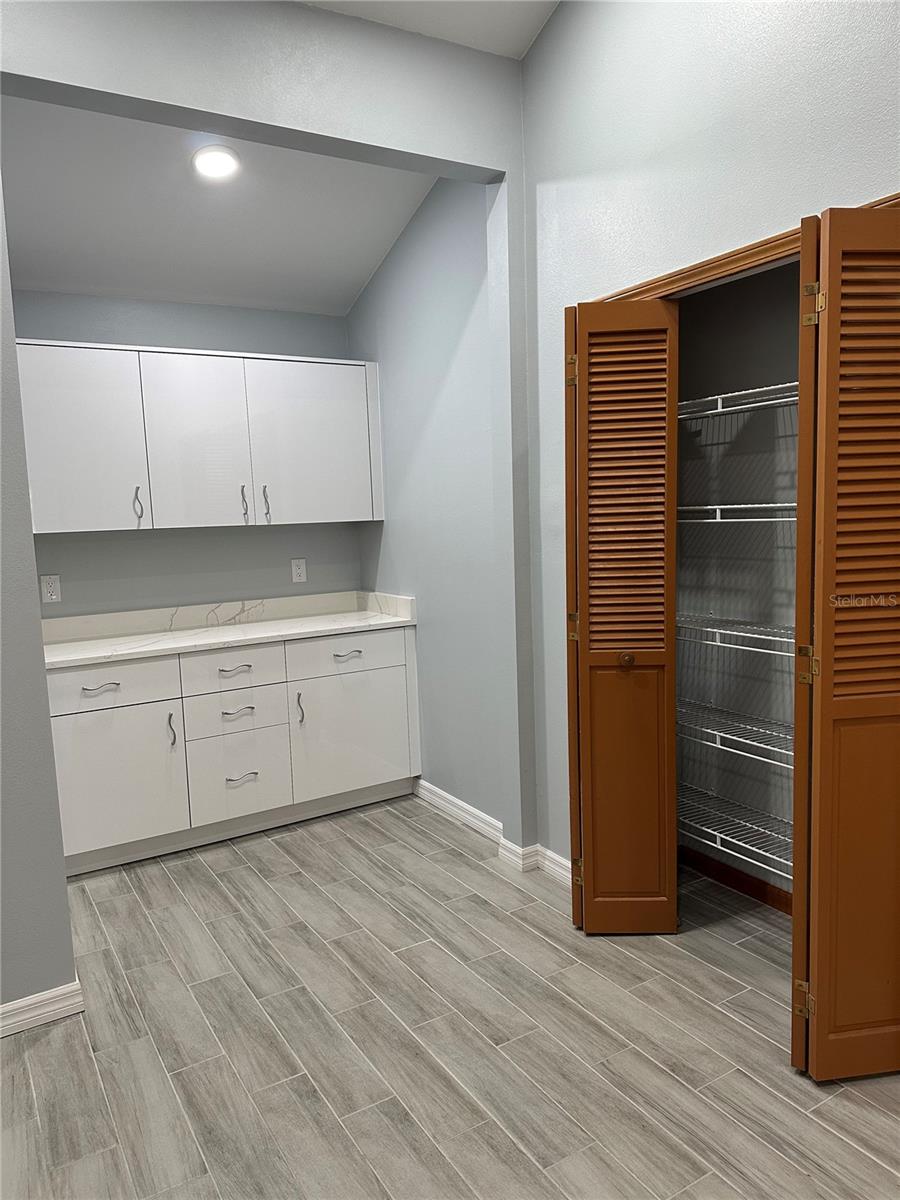 Image 4 of 22 For 7427 Spring Villas Circle