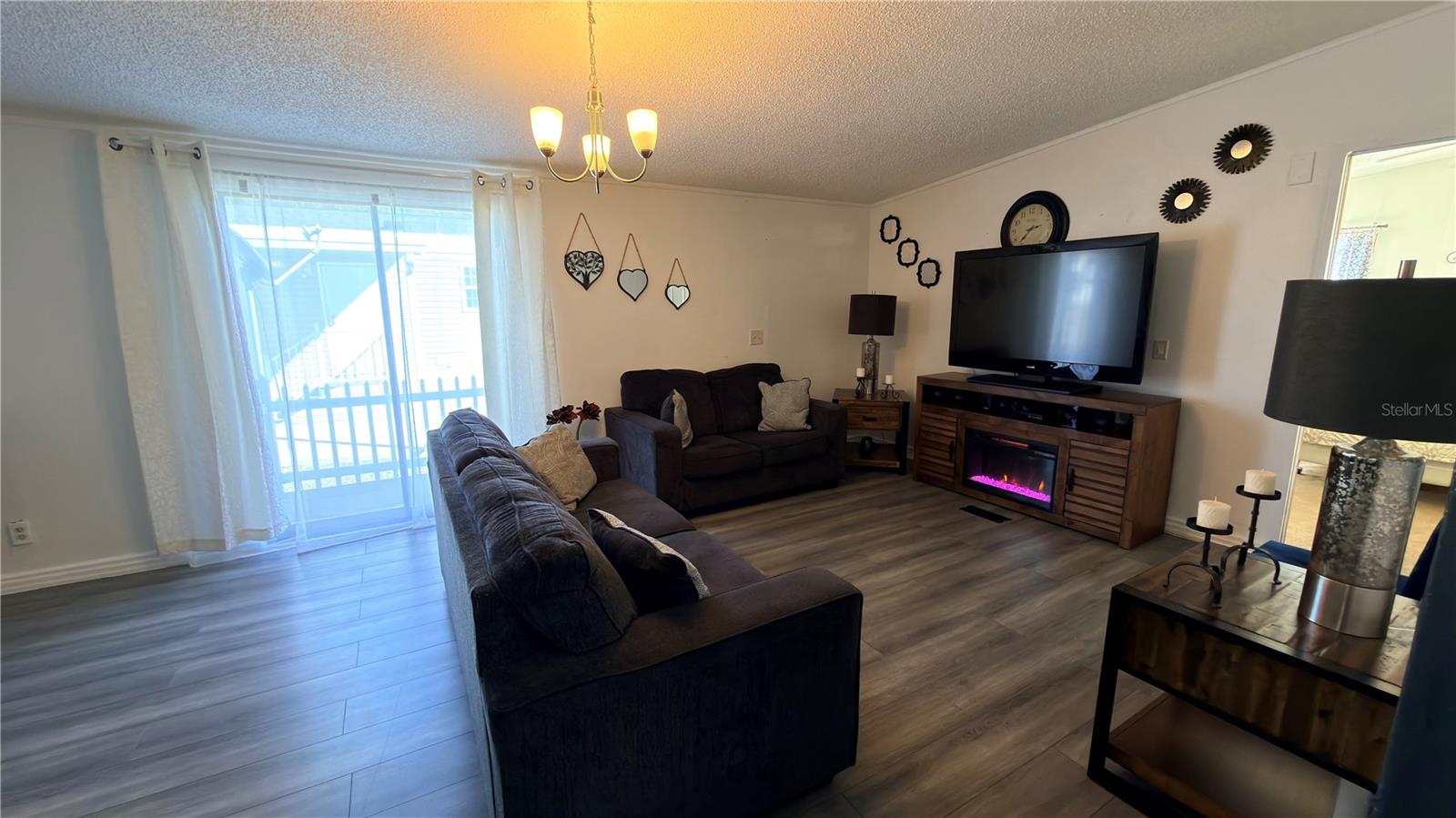 Image 12 of 26 For 15840 Florida 50  93