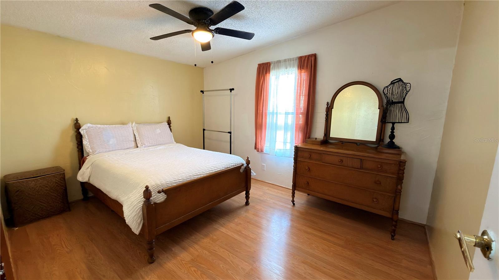 Image 24 of 26 For 15840 Florida 50  93