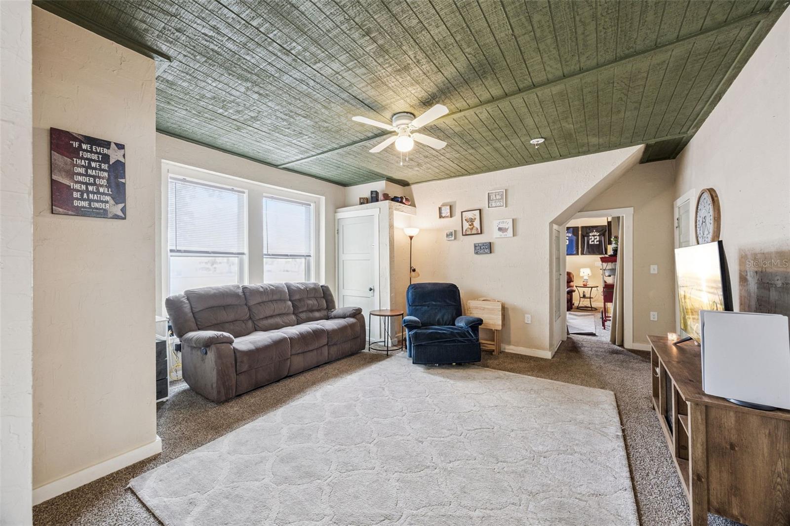 Image 12 of 49 For 116-118 Beaumont Avenue