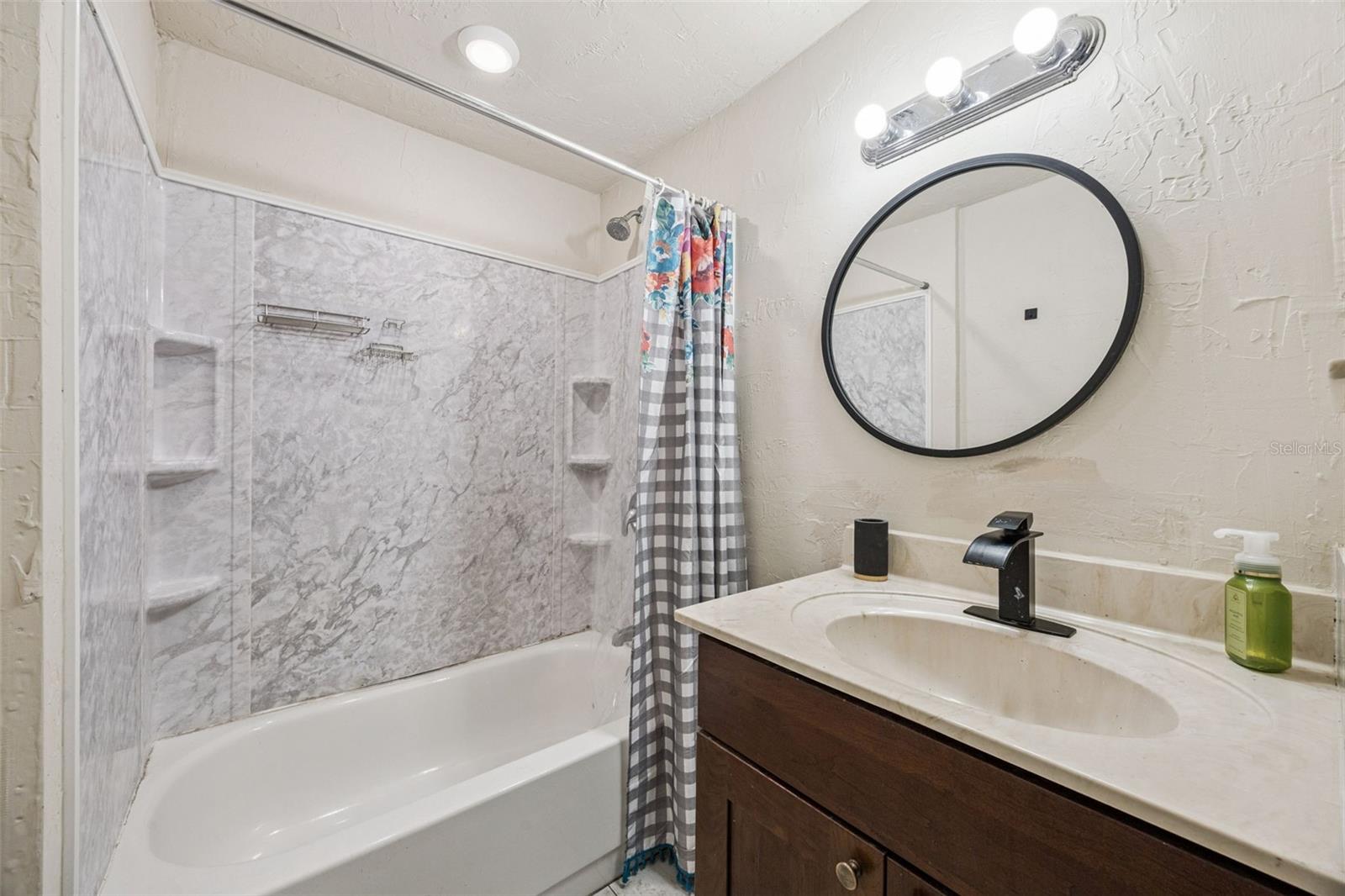 Image 19 of 49 For 116-118 Beaumont Avenue