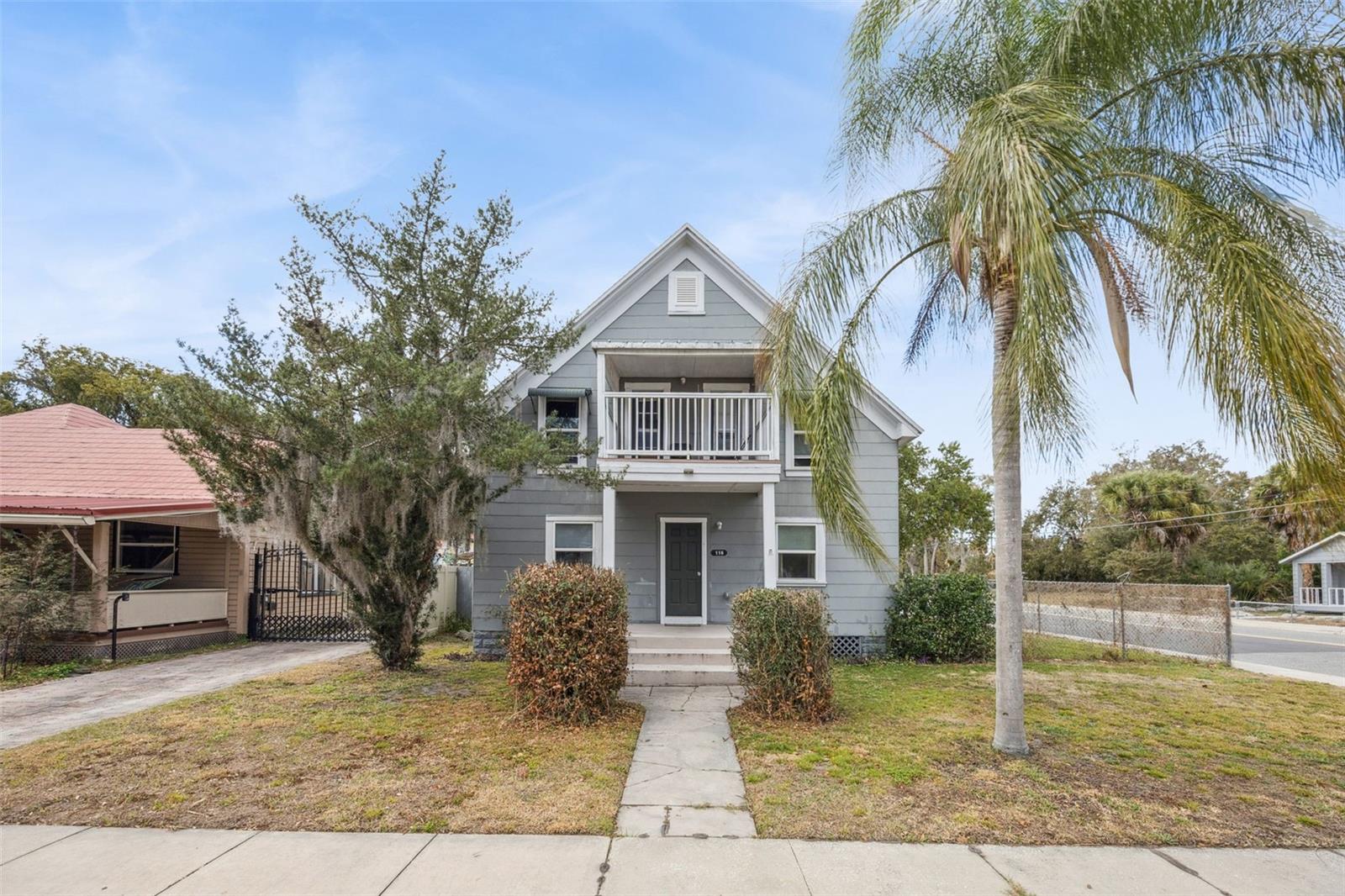 Image 2 of 49 For 116-118 Beaumont Avenue