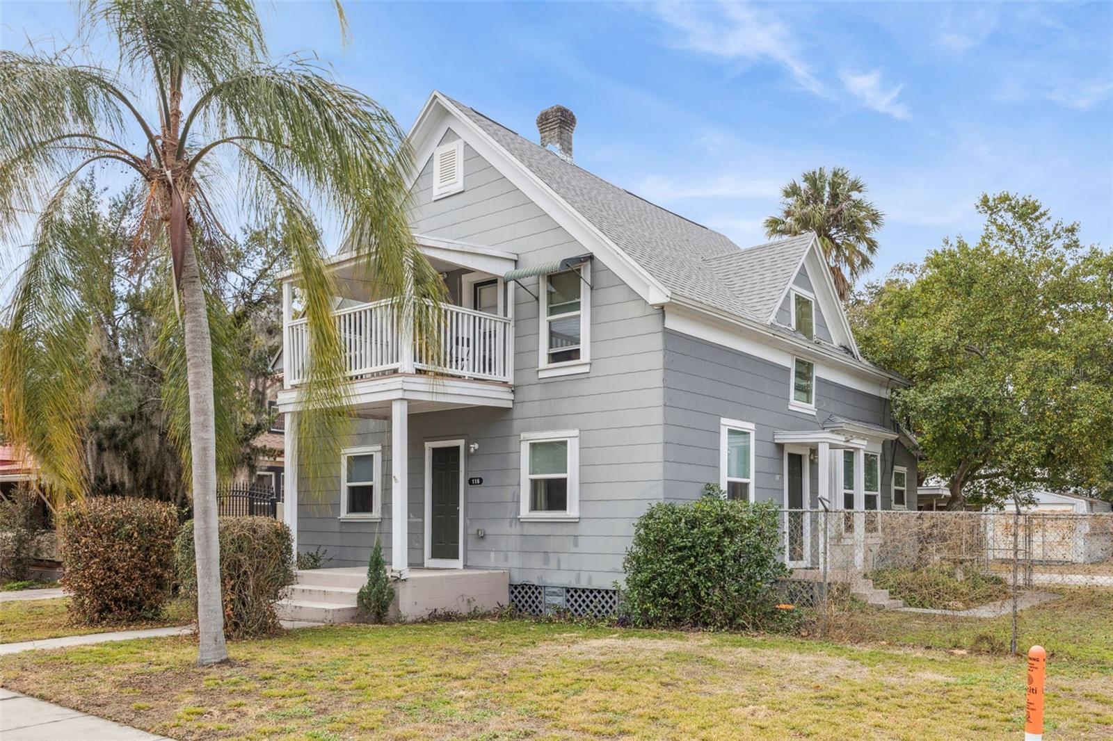 Image 3 of 49 For 116-118 Beaumont Avenue