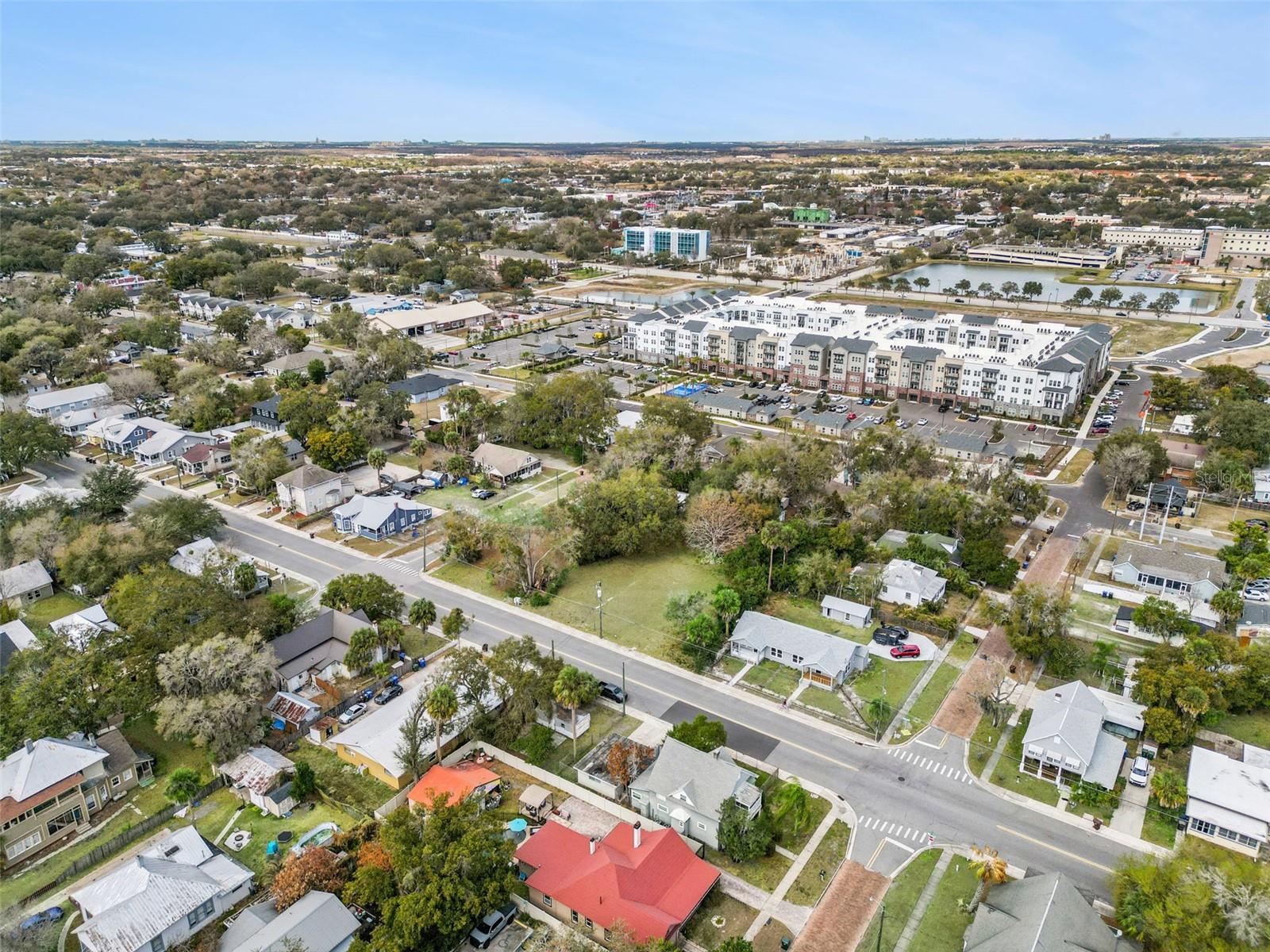 Image 40 of 49 For 116-118 Beaumont Avenue