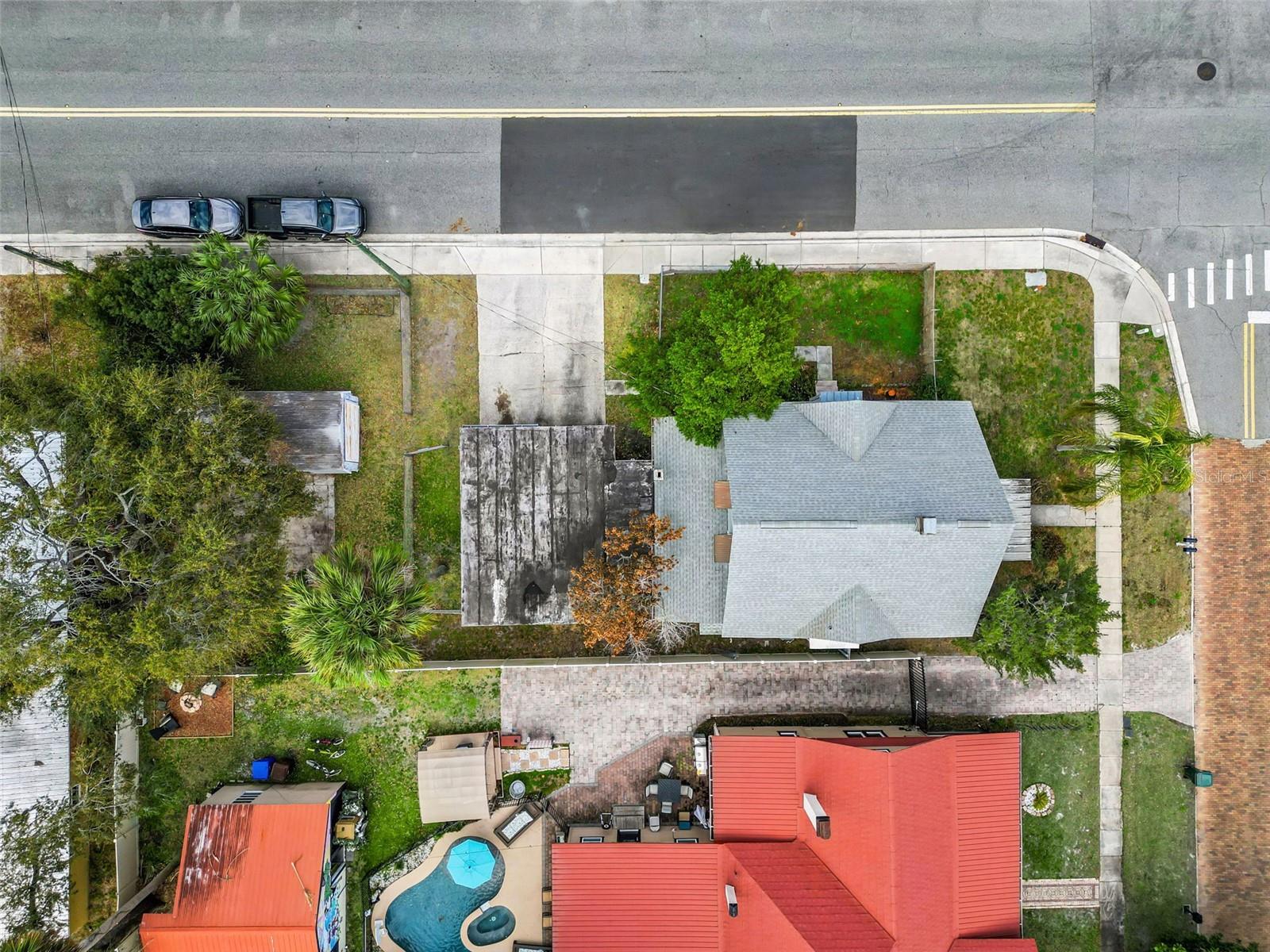 Image 42 of 49 For 116-118 Beaumont Avenue