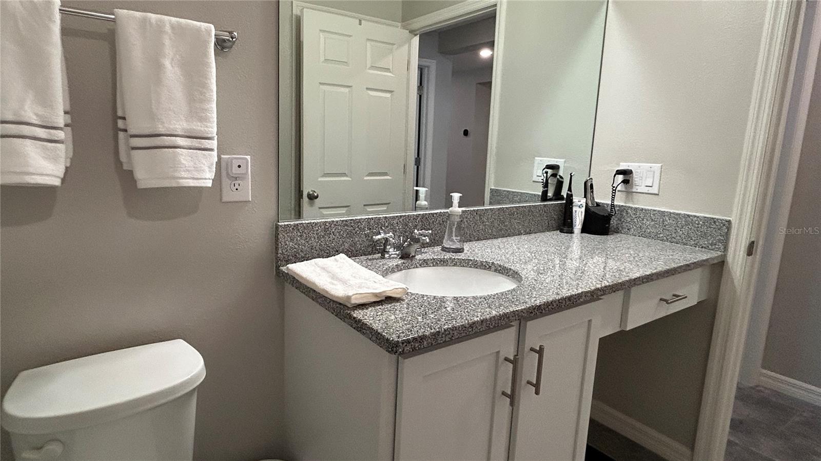 Image 18 of 28 For 9475 Oakleaf Hammock Place