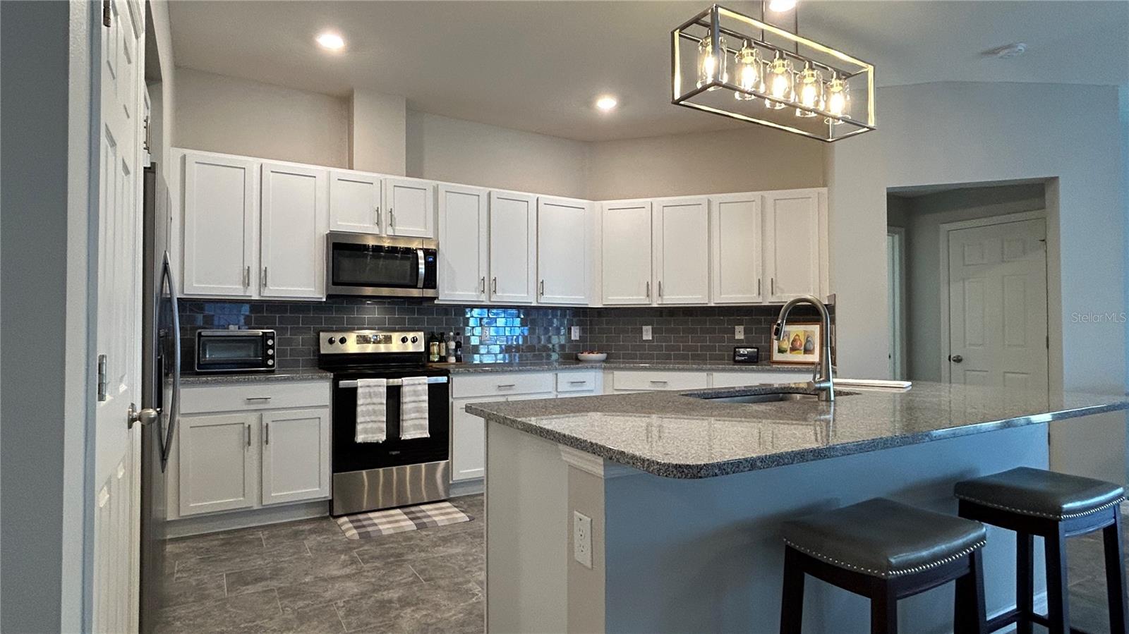 Image 3 of 28 For 9475 Oakleaf Hammock Place