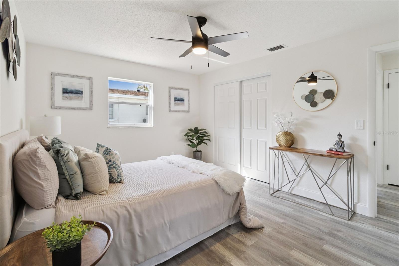 Image 10 of 23 For 1430 James Avenue