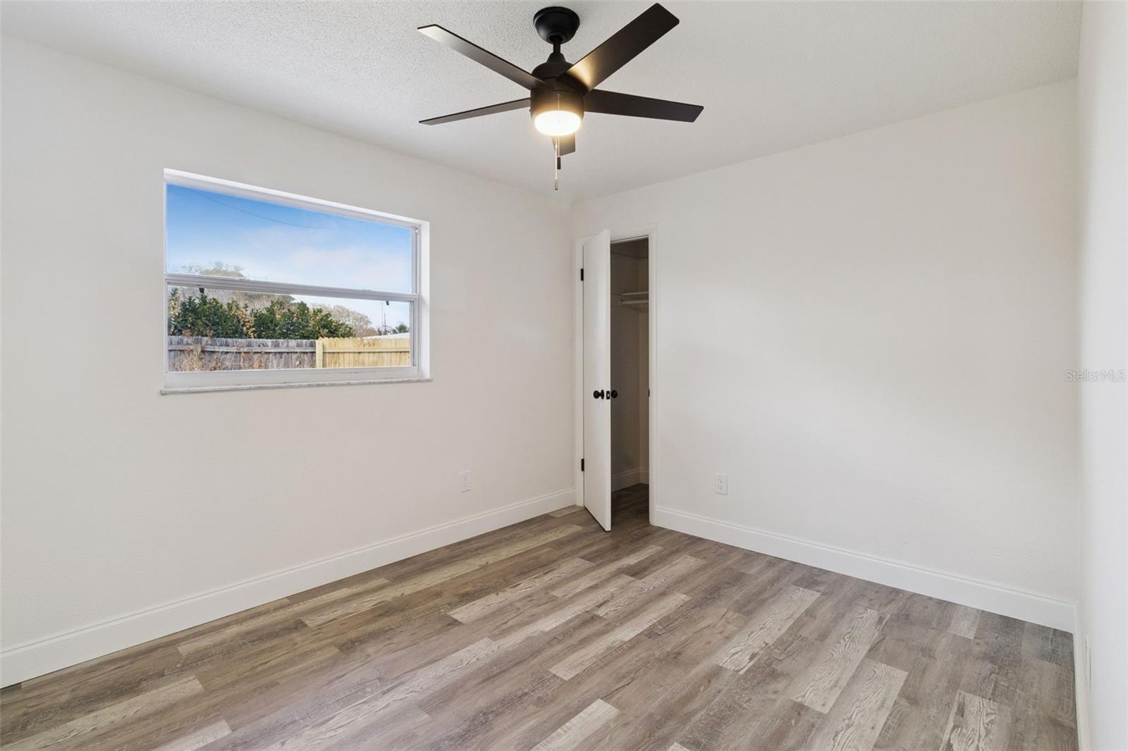 Image 16 of 23 For 1430 James Avenue