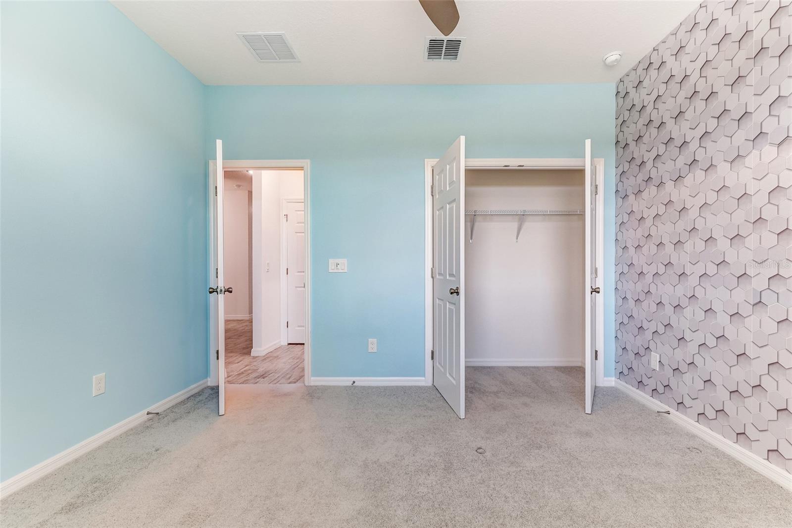 Image 11 of 72 For 3090 Suraj Circle