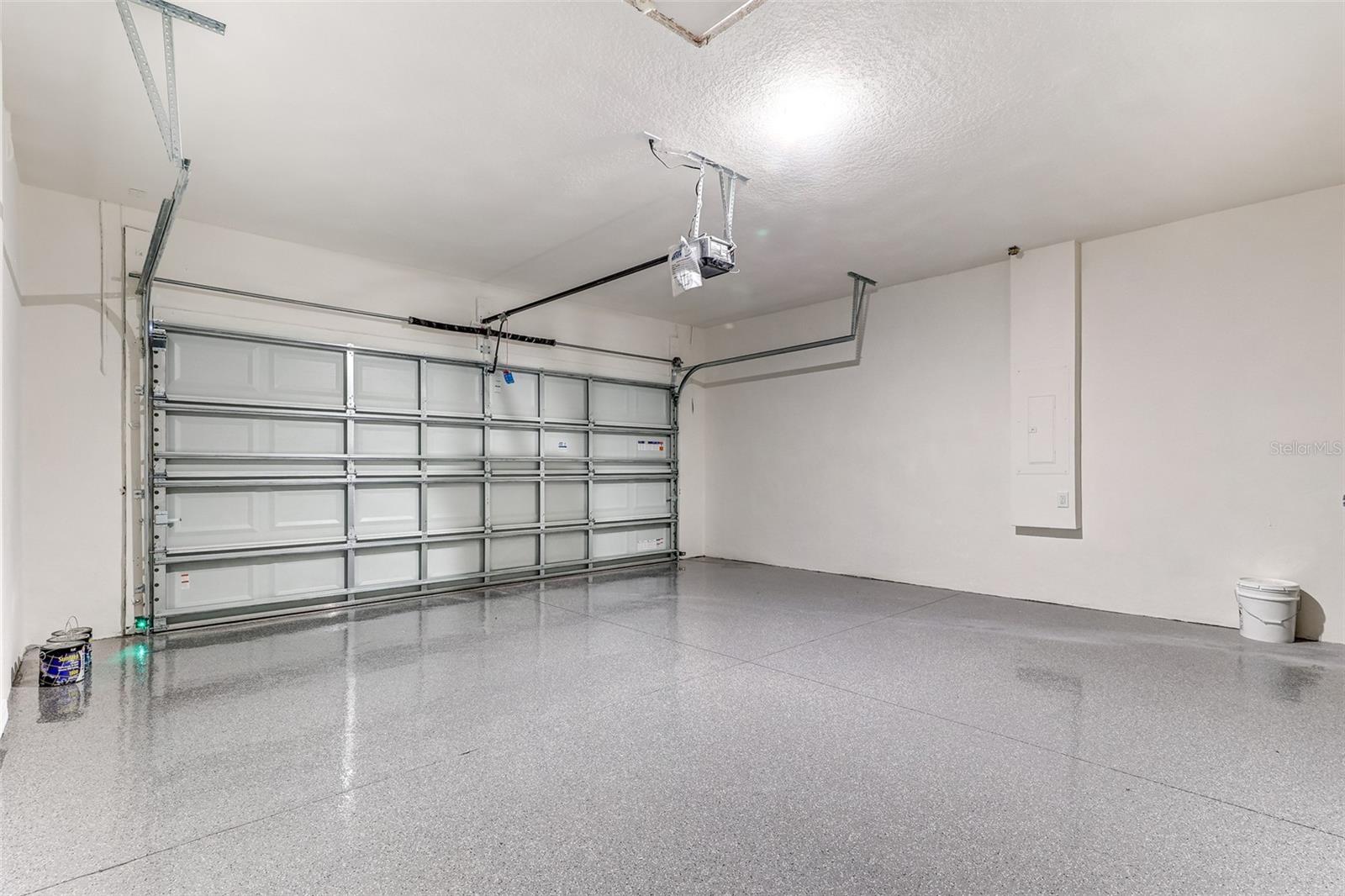 Image 16 of 72 For 3090 Suraj Circle