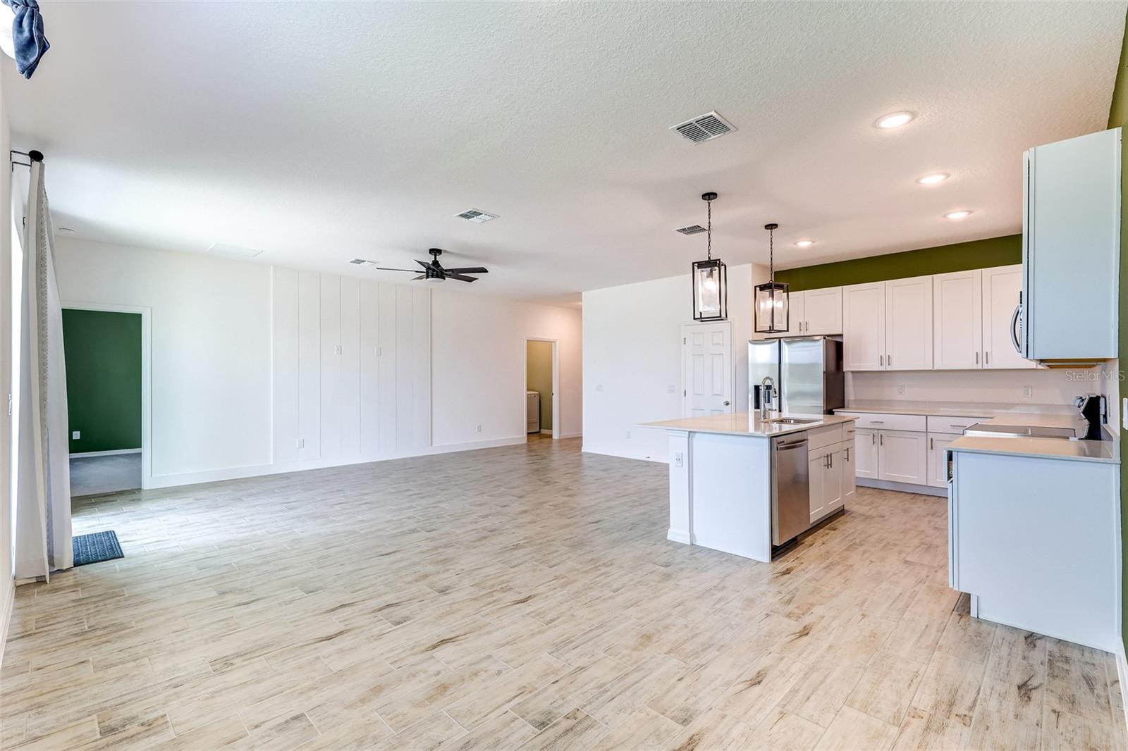 Image 29 of 72 For 3090 Suraj Circle