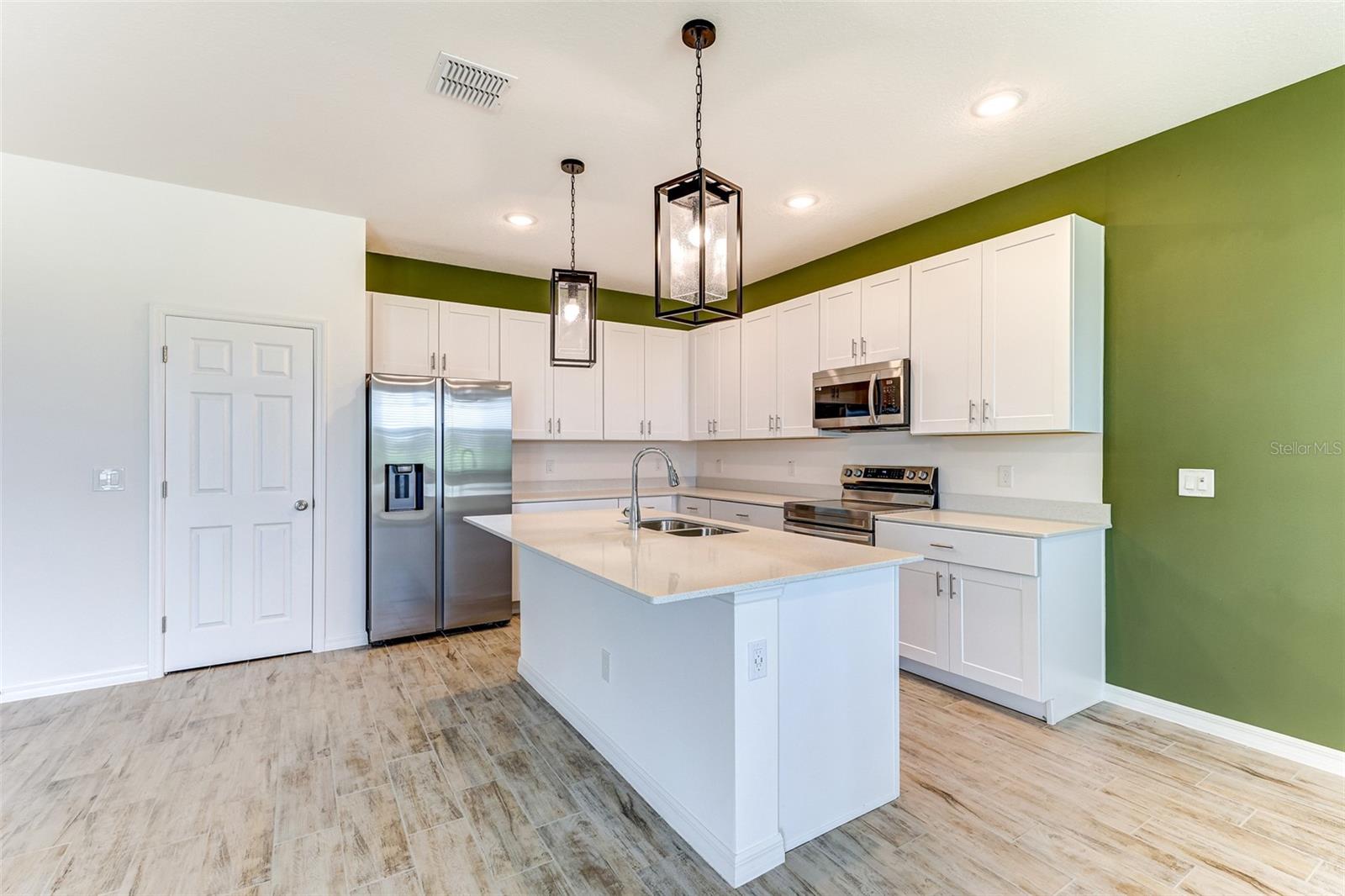 Image 30 of 72 For 3090 Suraj Circle