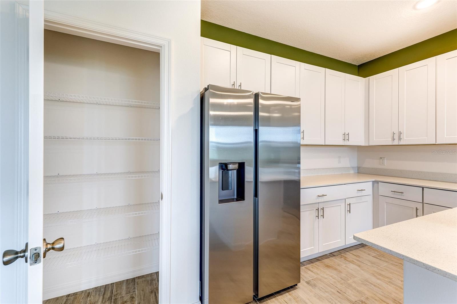 Image 31 of 72 For 3090 Suraj Circle