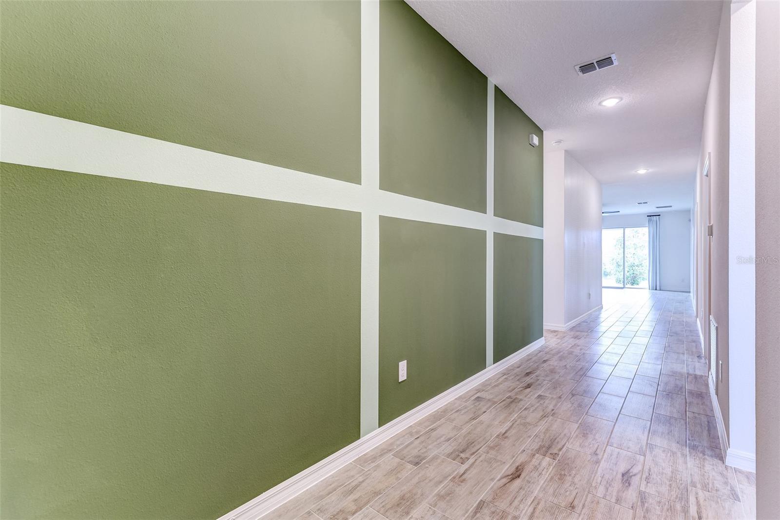 Image 6 of 72 For 3090 Suraj Circle