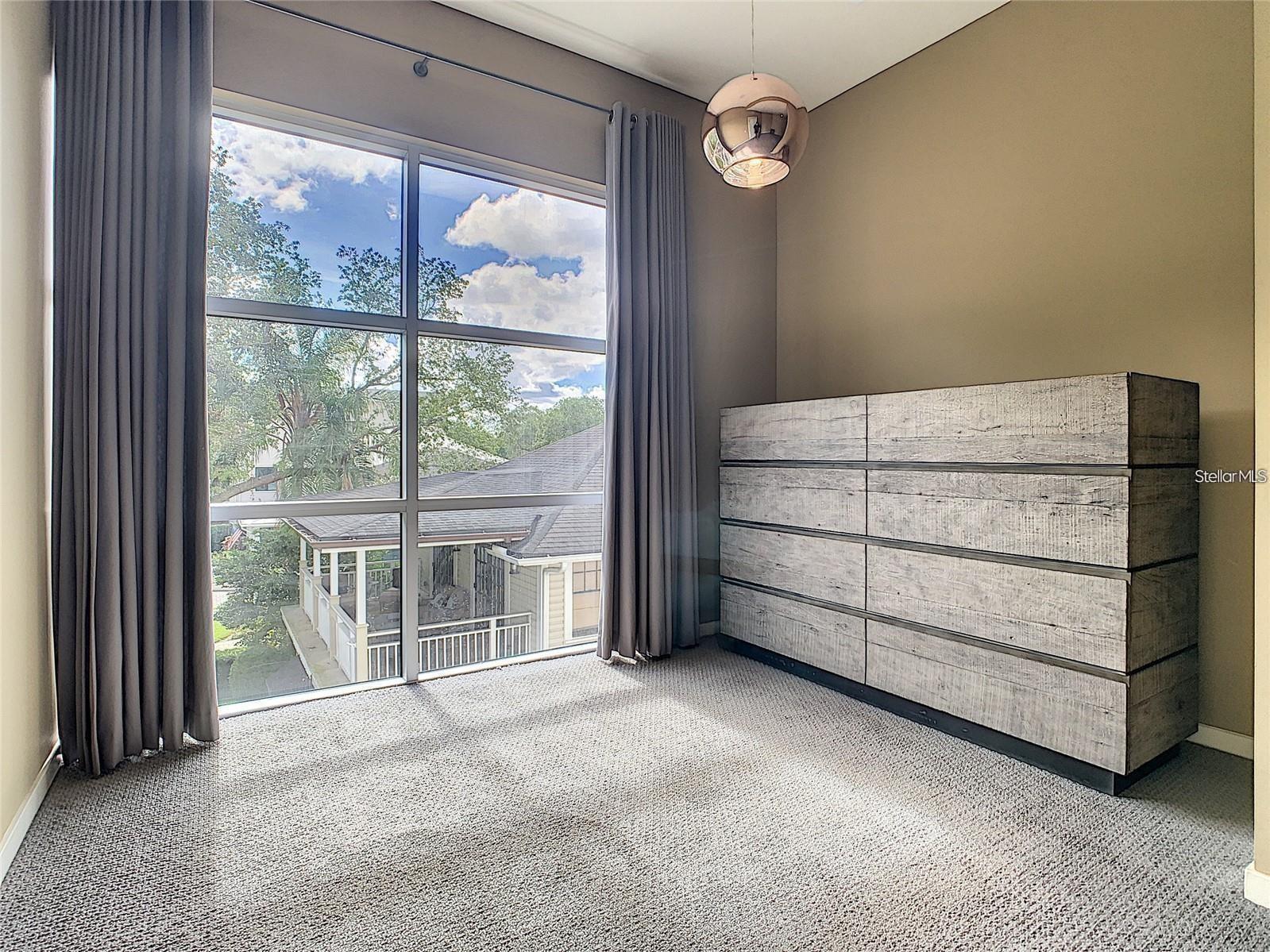 Image 13 of 30 For 1 Eola Drive 11