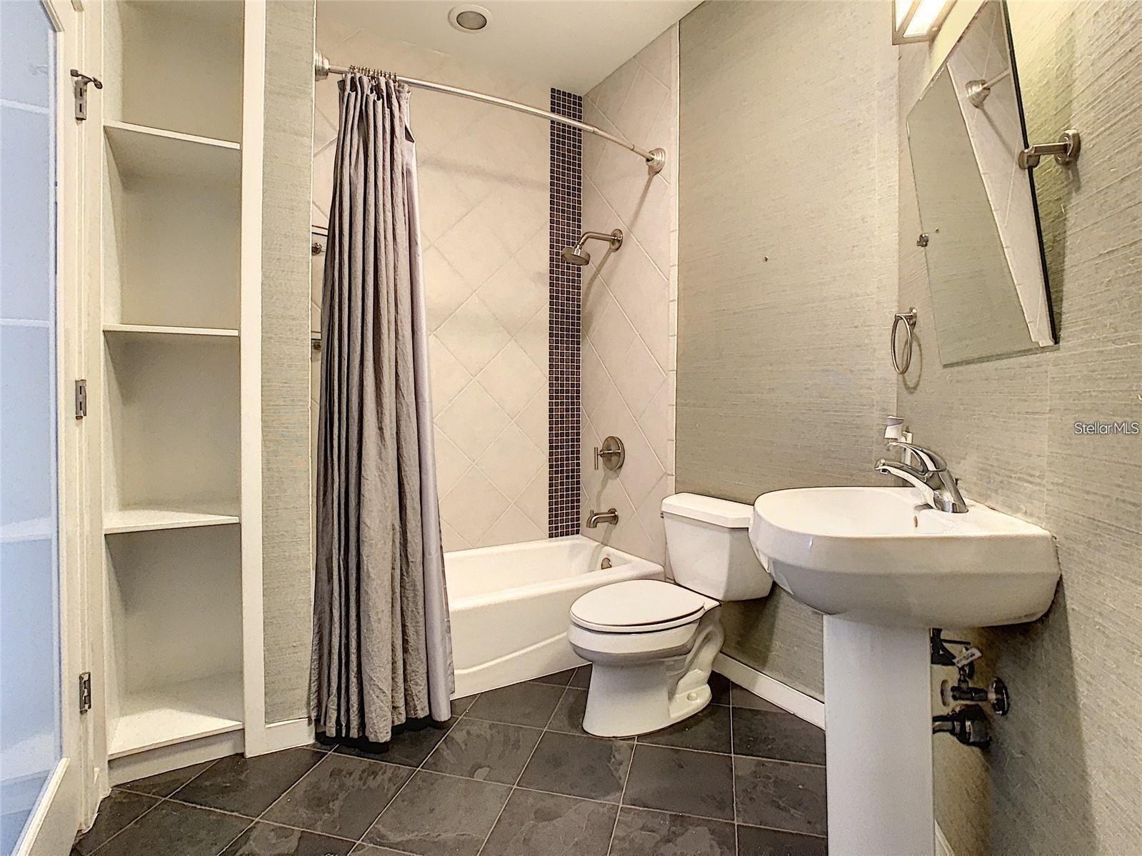 Image 22 of 30 For 1 Eola Drive 11