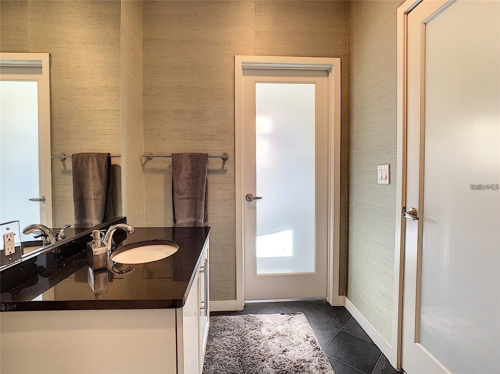 Image 23 of 30 For 1 Eola Drive 11