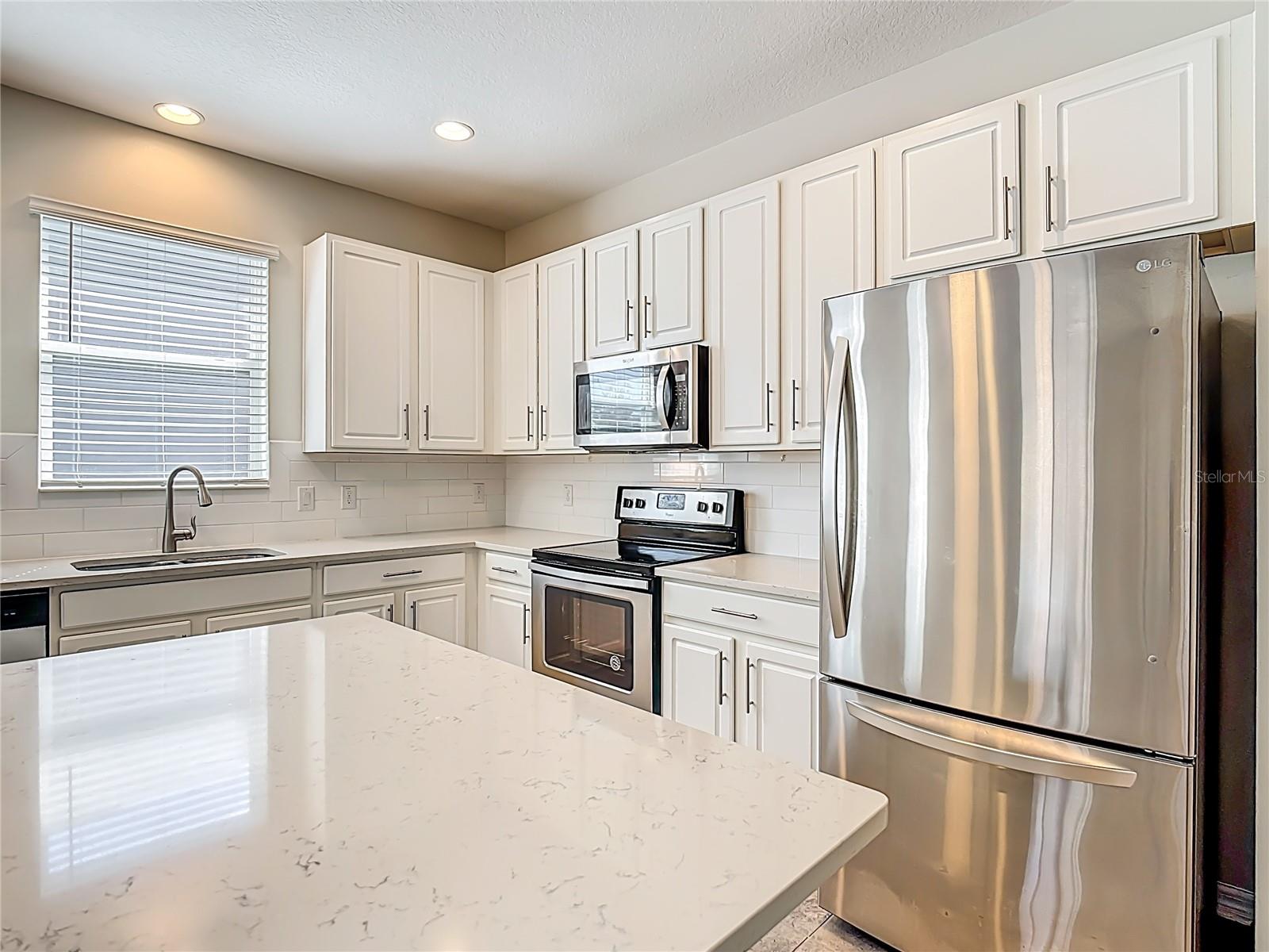 Image 3 of 39 For 1813 Castleton Dr