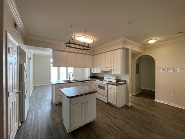 Image 10 of 20 For 911 Orange Avenue 427