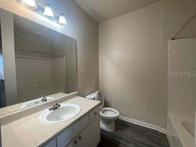 Image 18 of 20 For 911 Orange Avenue 427