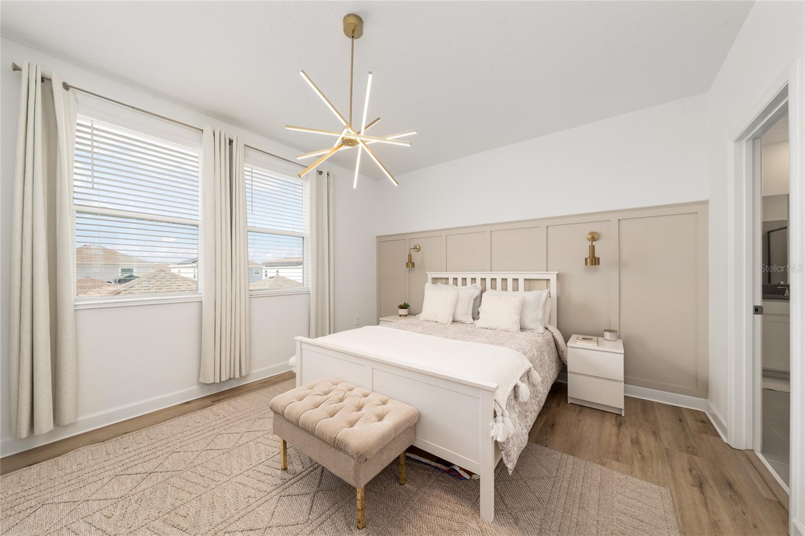 Image 15 of 43 For 3040 Park Vale Road