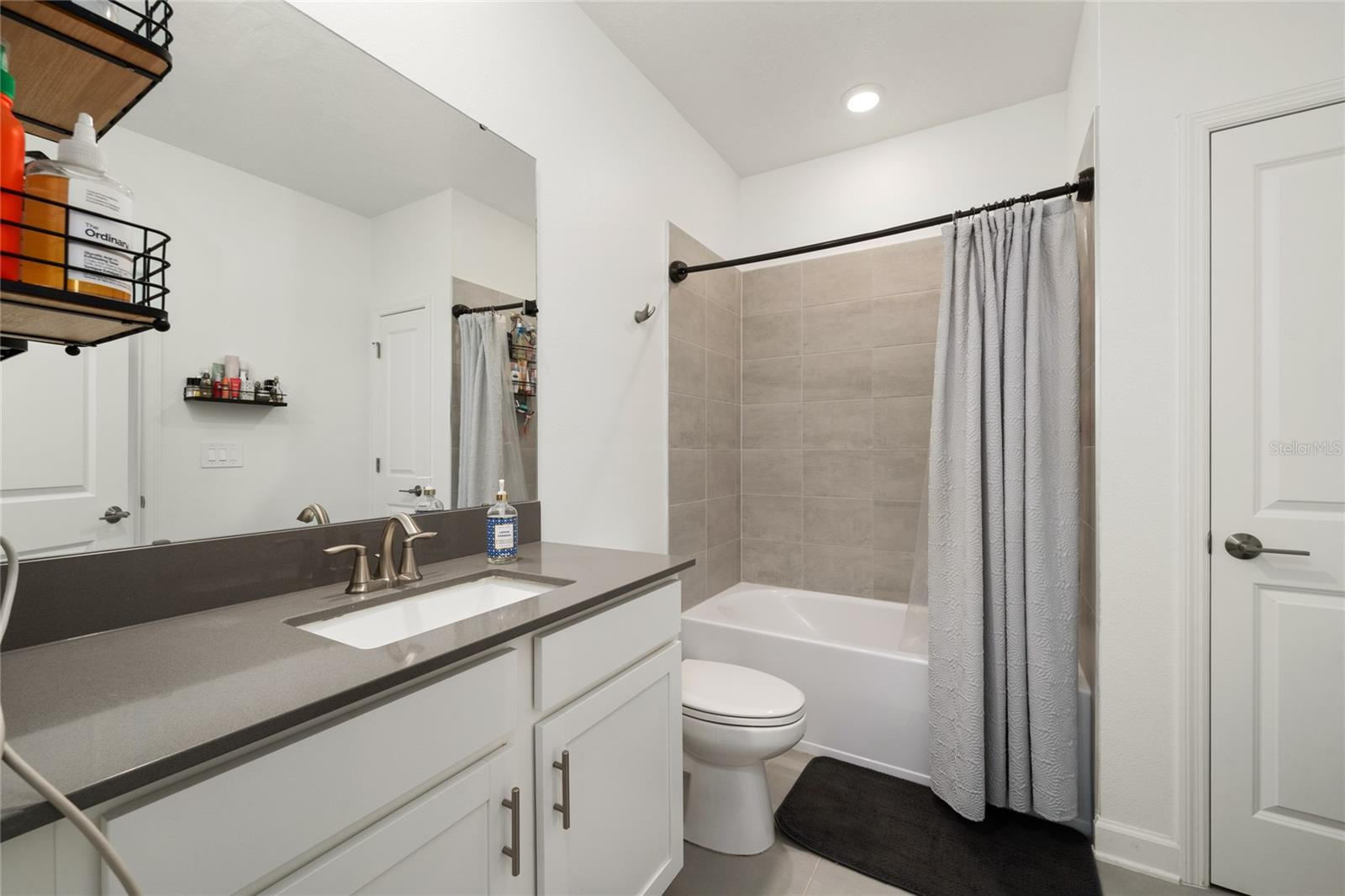 Image 25 of 43 For 3040 Park Vale Road