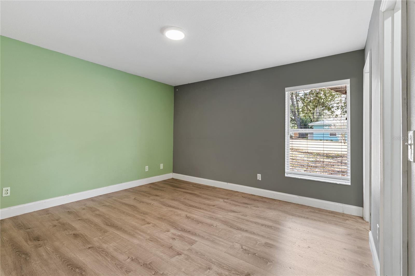 Image 15 of 24 For 600 Clarke Street