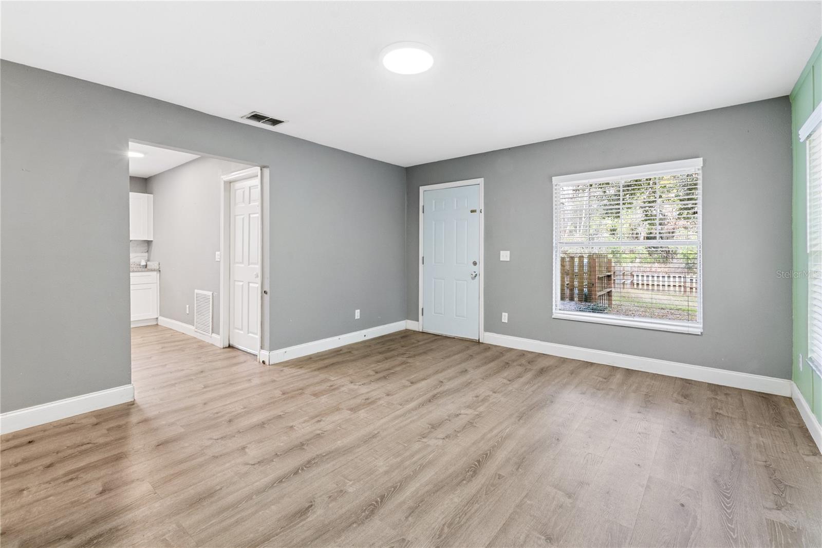 Image 2 of 24 For 600 Clarke Street