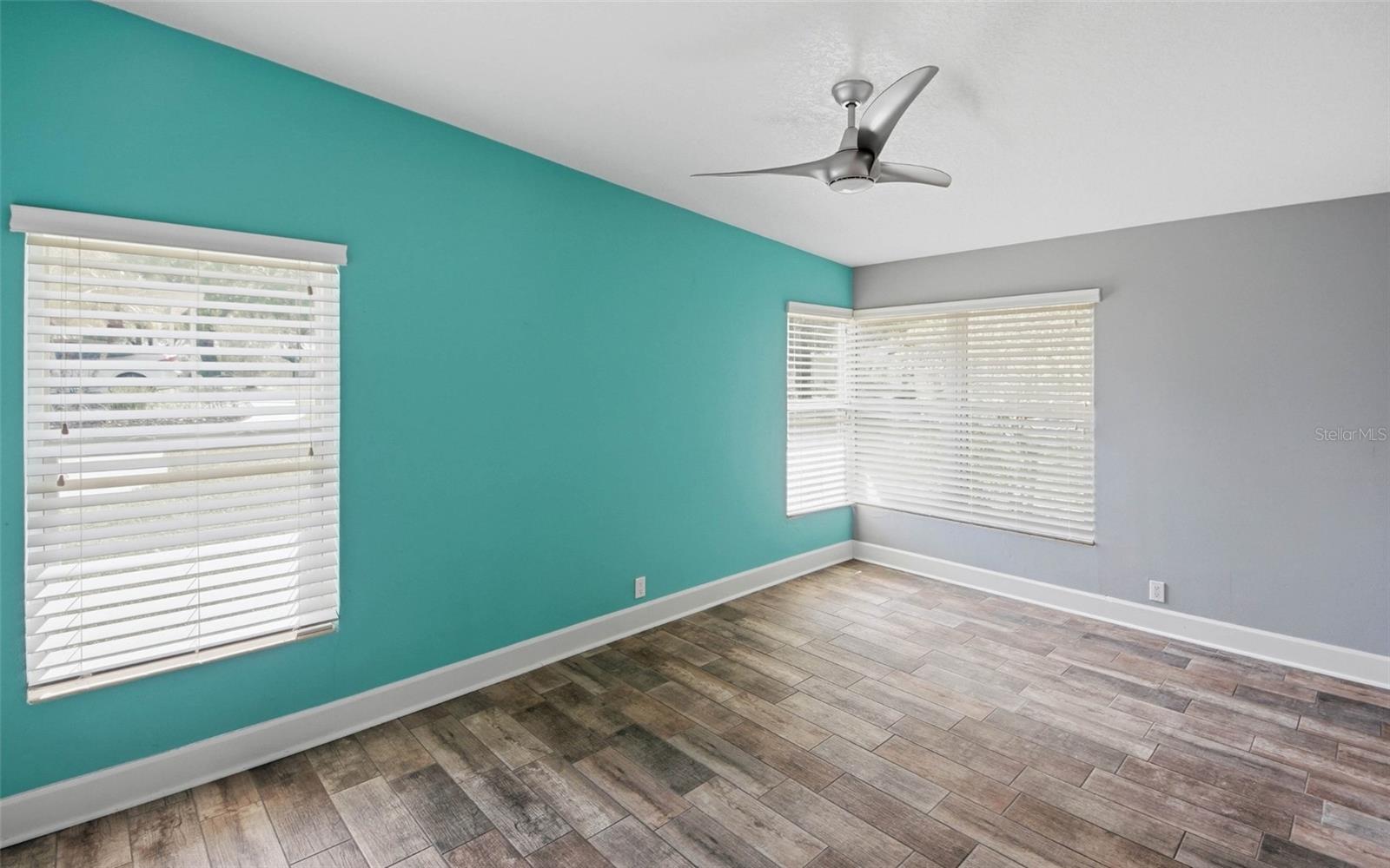 Image 10 of 24 For 701 Strathmore Drive