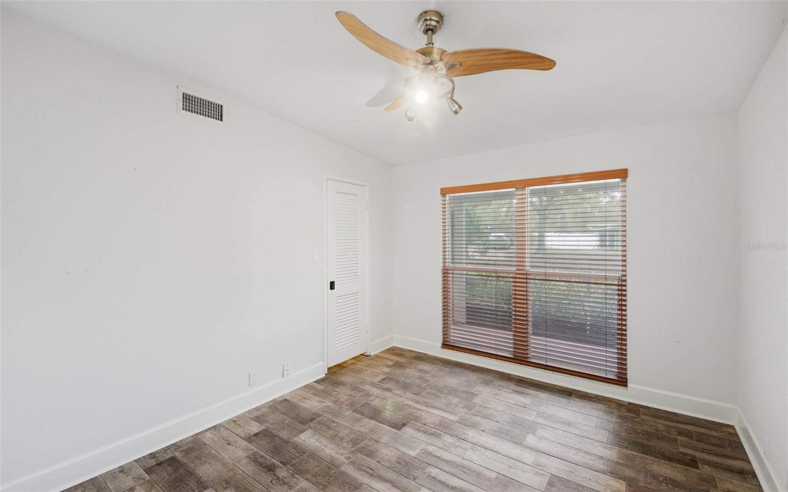 Image 18 of 24 For 701 Strathmore Drive