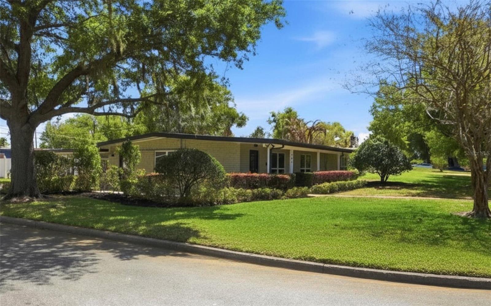 Image 2 of 24 For 701 Strathmore Drive