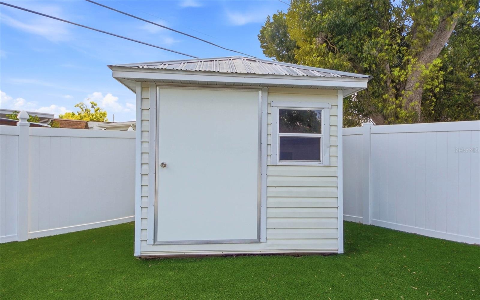 Image 21 of 24 For 701 Strathmore Drive