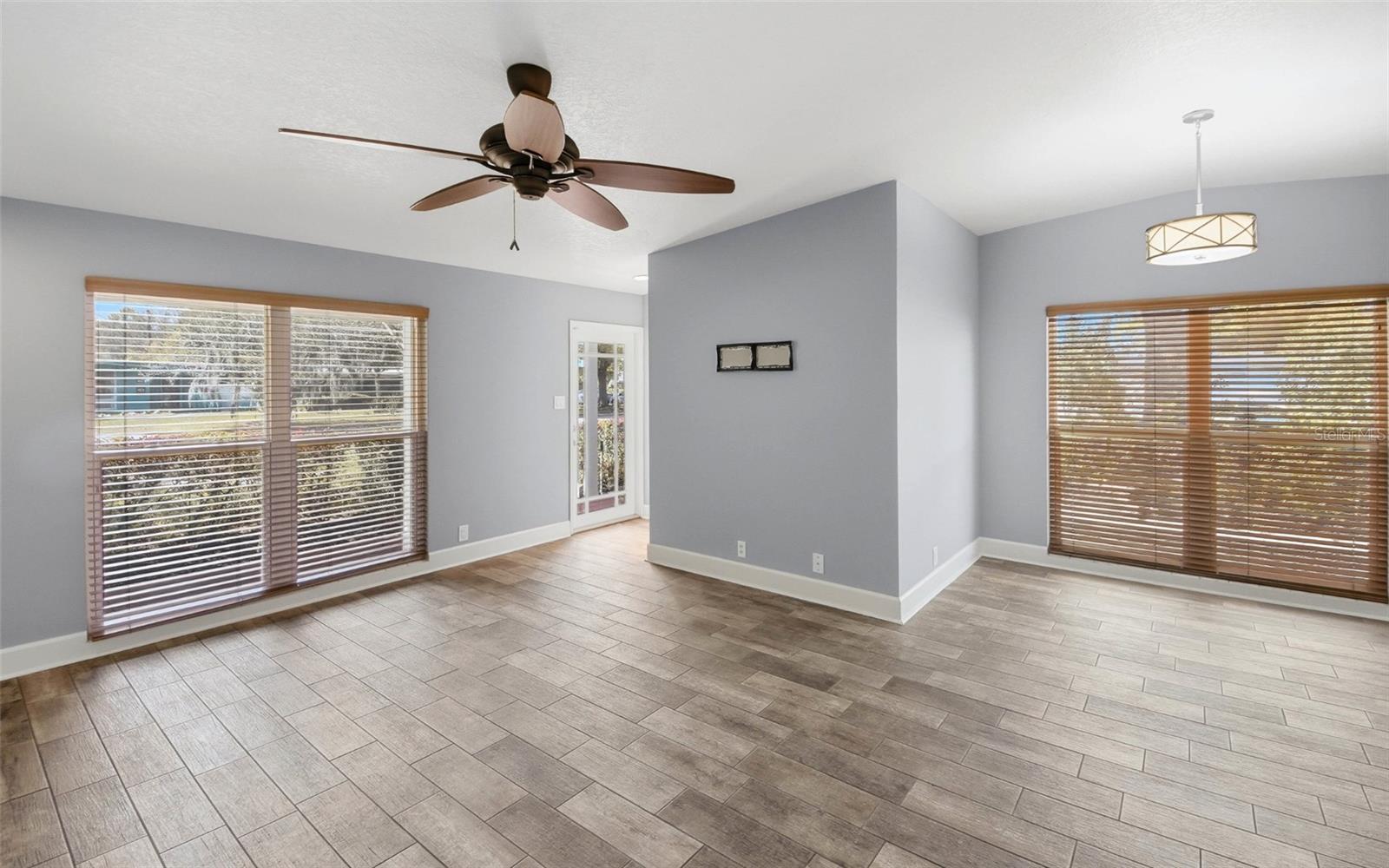 Image 4 of 24 For 701 Strathmore Drive