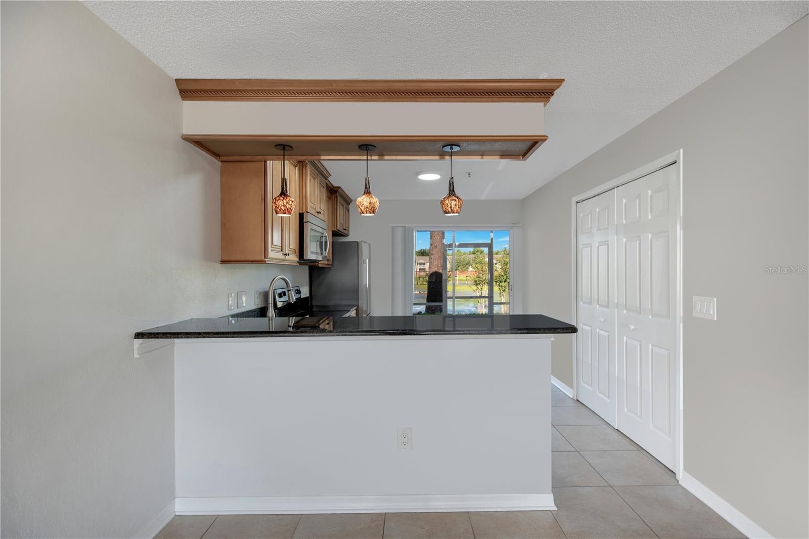 Image 6 of 27 For 100 Reserve Circle 104