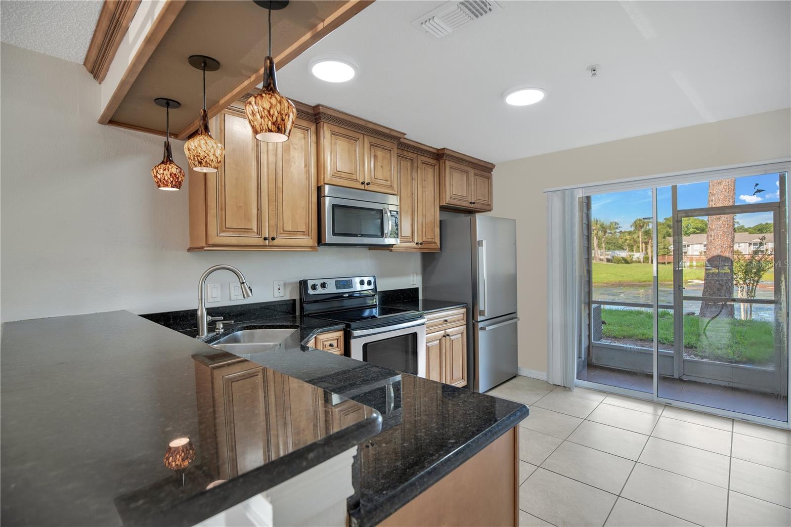 Image 7 of 27 For 100 Reserve Circle 104