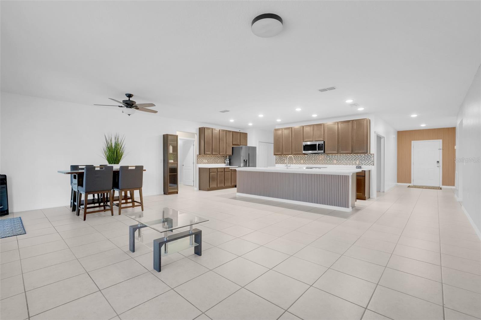 Image 12 of 38 For 15211 Silver Eagle Road