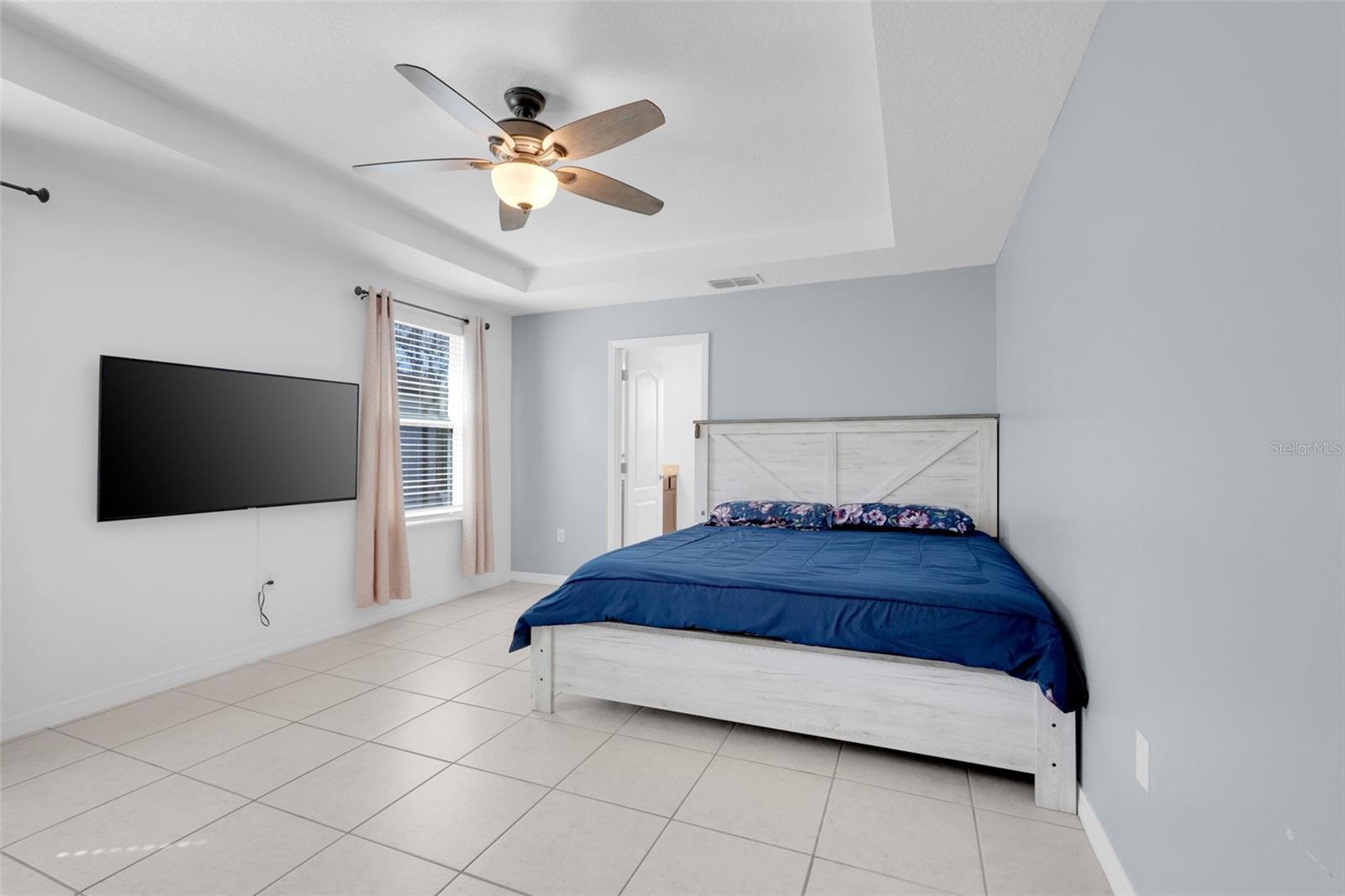 Image 21 of 38 For 15211 Silver Eagle Road