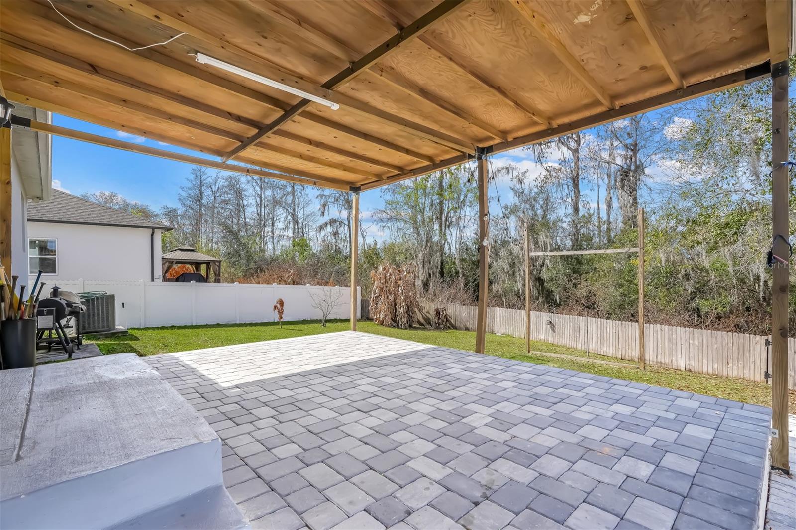 Image 33 of 38 For 15211 Silver Eagle Road