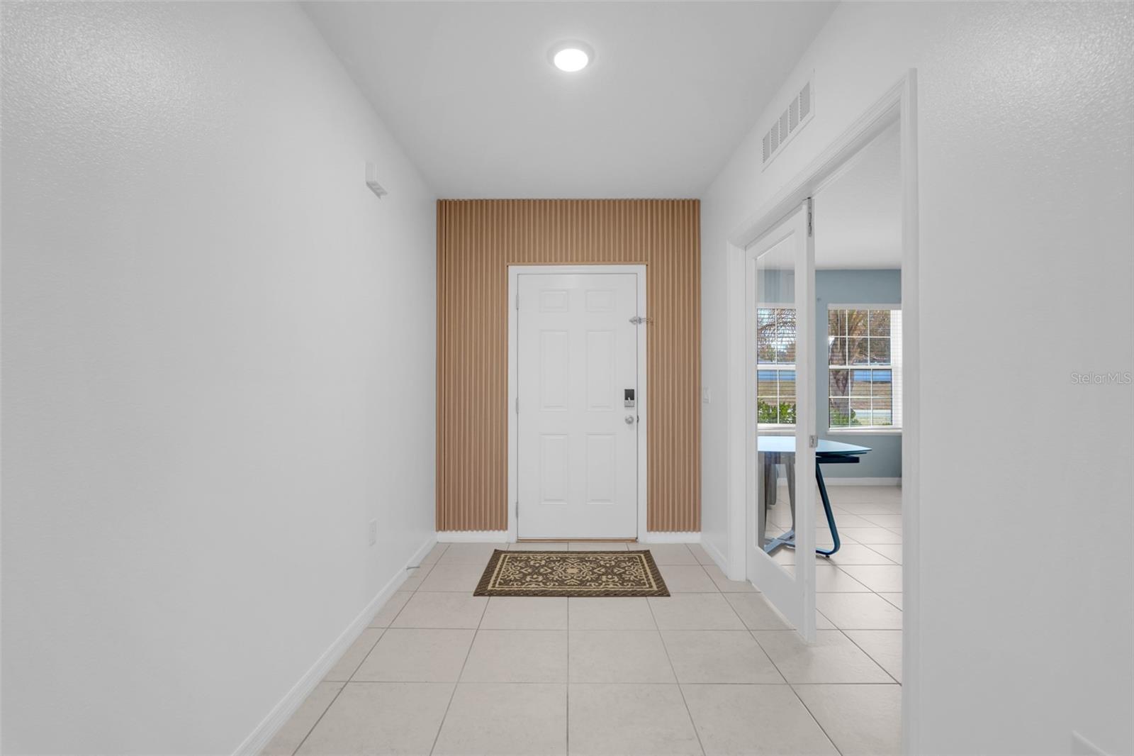 Image 6 of 38 For 15211 Silver Eagle Road