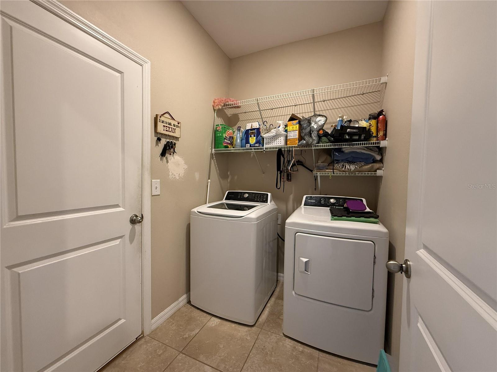 Image 10 of 26 For 16418 Woodside Glen